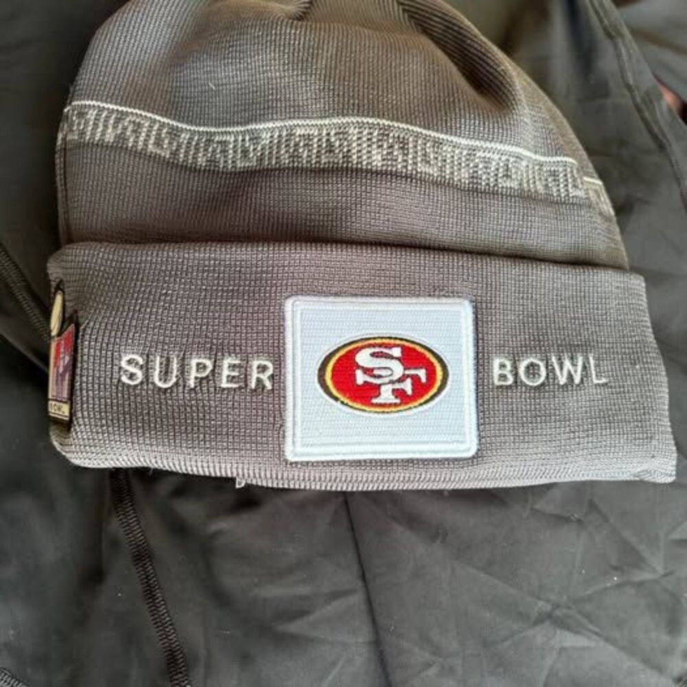 gray New Era Super Bowl LVIII Opening Night knit beanie